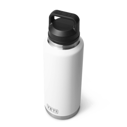 YETI Rambler® Borraccia da 46 oz (1,4 L) con tappo Chug Bianco
